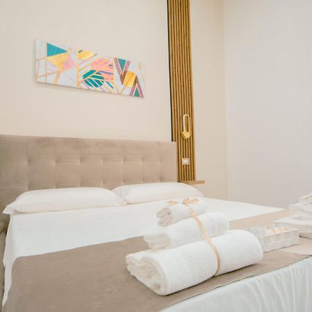 La Reggia Della Duchesca Hotel Napels Buitenkant foto