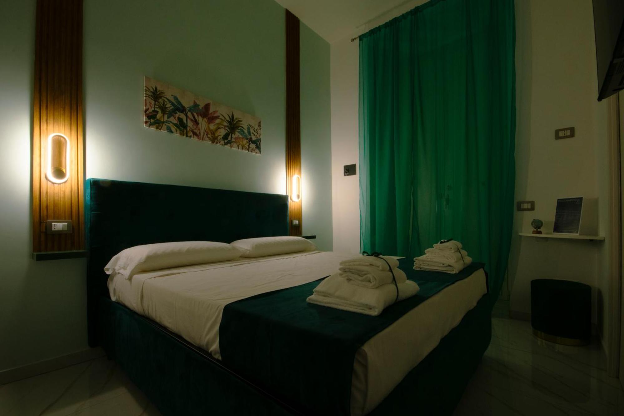 La Reggia Della Duchesca Hotel Napels Buitenkant foto